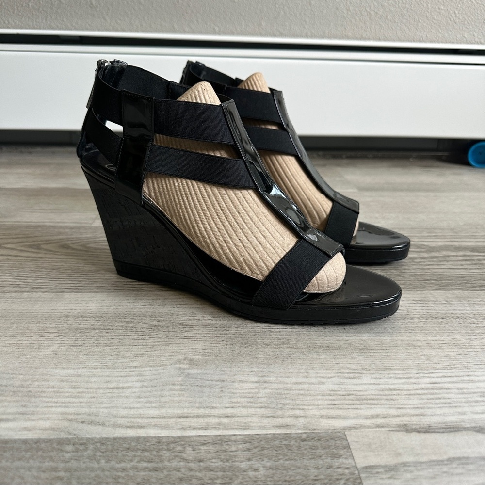 Donald J. Pliner Black and Beige Wedge Sandals